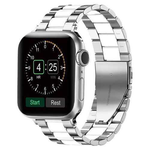 Náramek Apple Watch ze stříbrného kovu
