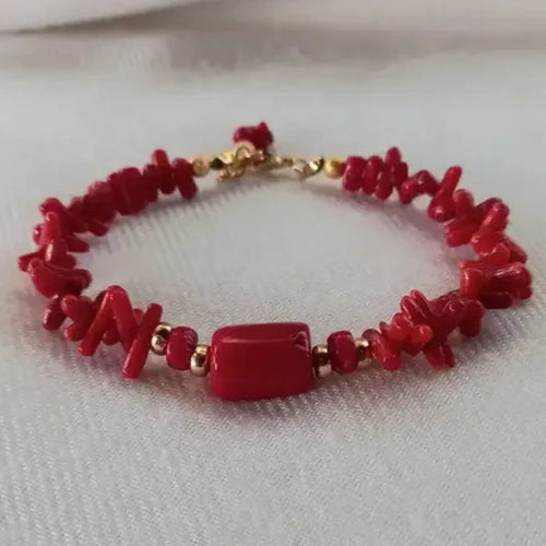 Armbånd med rød koral
