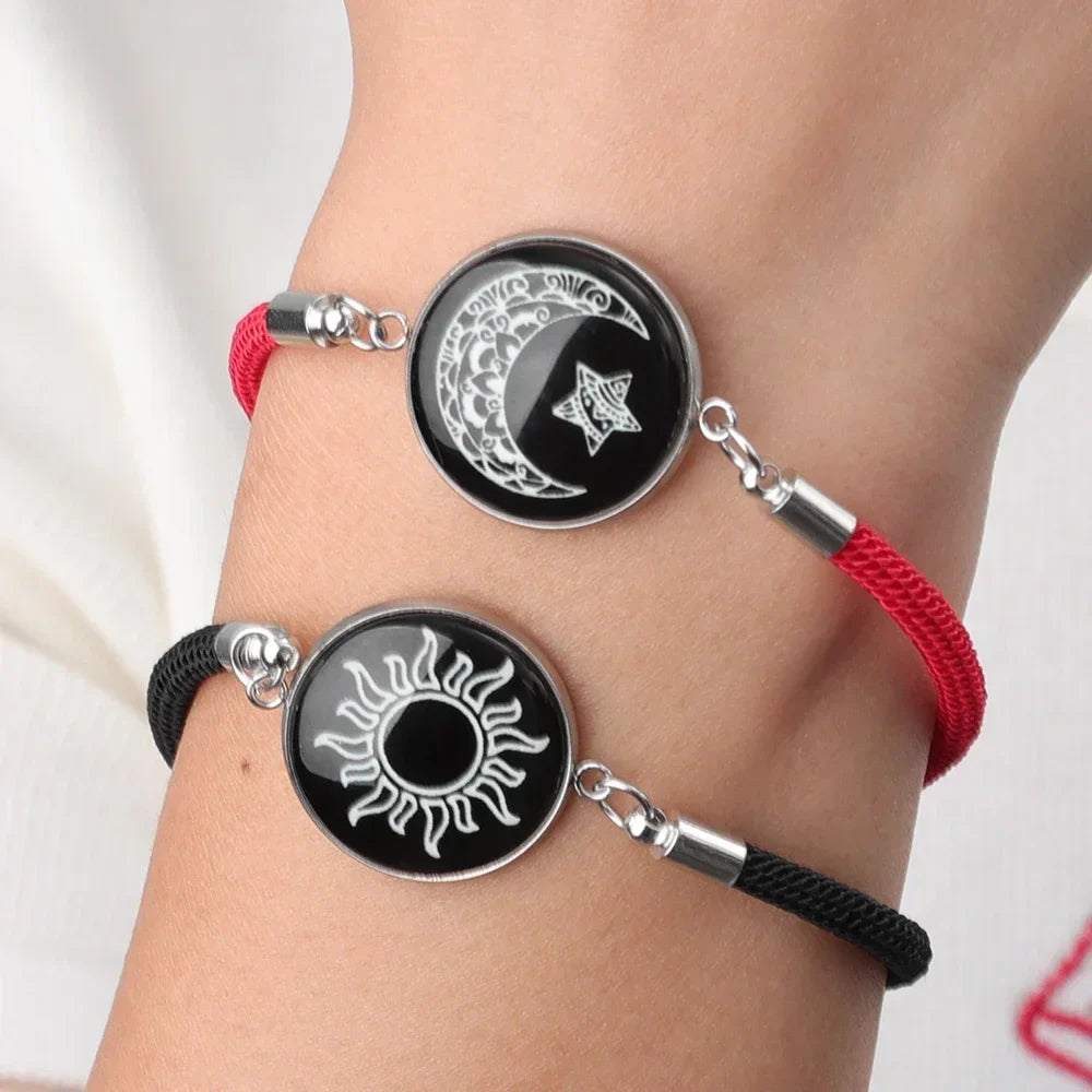 Bracelet avec Croissant de Lune et Soleil Lumineux rouge et noir