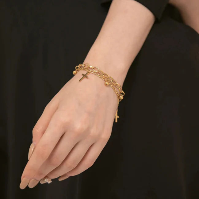 Náramek s křesťanským křížem