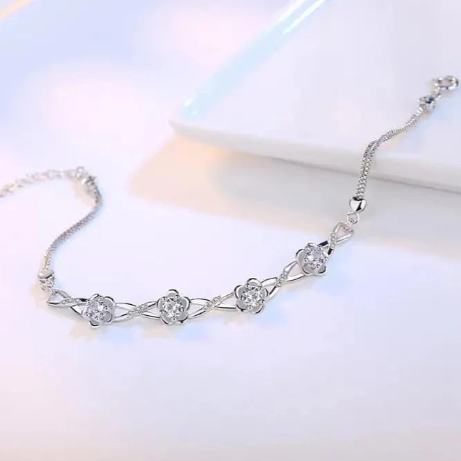 Bracelet avec Fines Fleurs en Zircon blanc