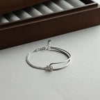 Armband med knut i modern stil