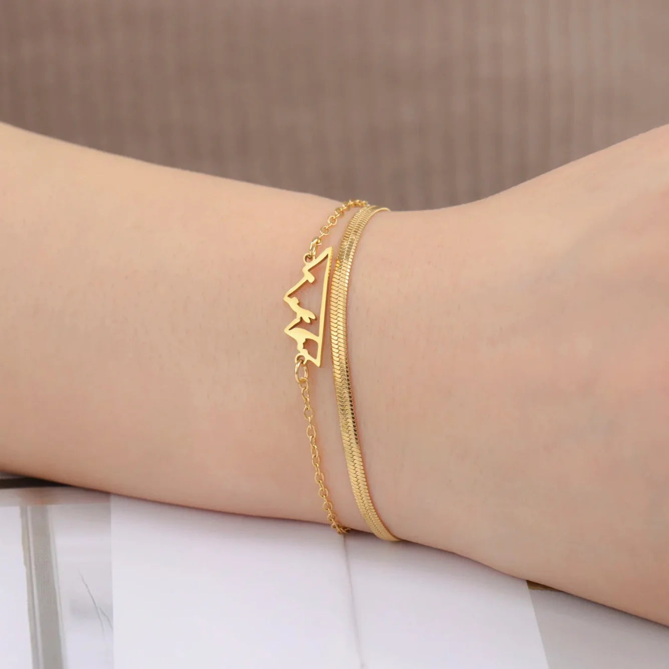 Bracelet avec Pendentif Montagne pour Femme or