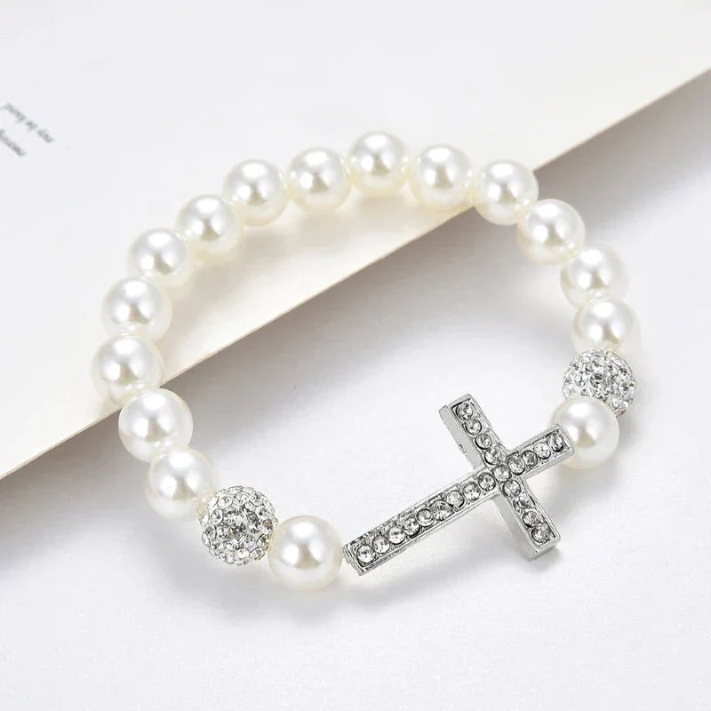 Bracelet avec Perles Blanches et Croix
