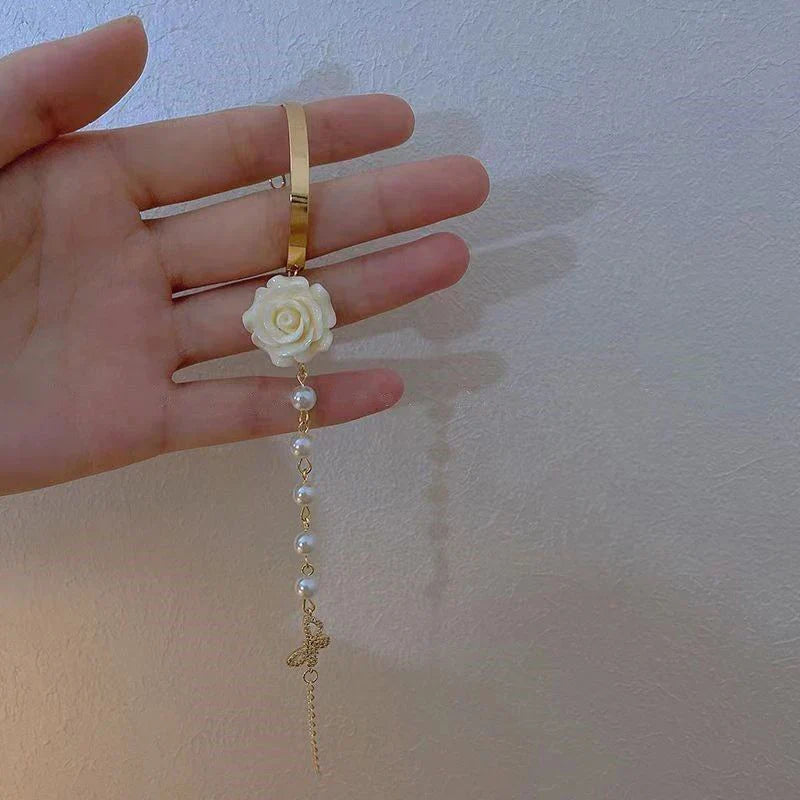 Bracelet avec Perles et Fleur de Rose blanc