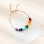 Armbånd med naturlige steiner 7 chakra gull