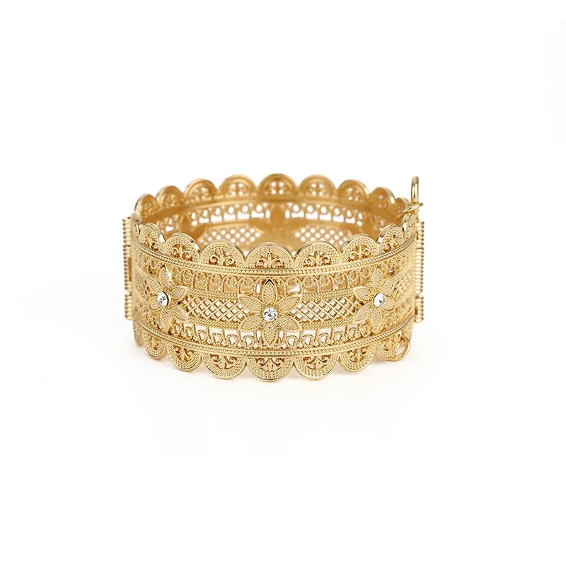 Armbånd med rhinsten i et design inspireret af arabisk kultur 