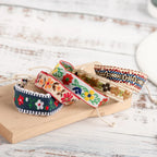 Handbroderat boho-armband i brasiliansk stil vitt