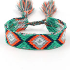 Bred brasiliansk armband med geometriska mönster grön