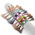 Bred brasiliansk armband med geometriska mönster grön