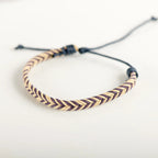 Flätat brasilianskt armband beige