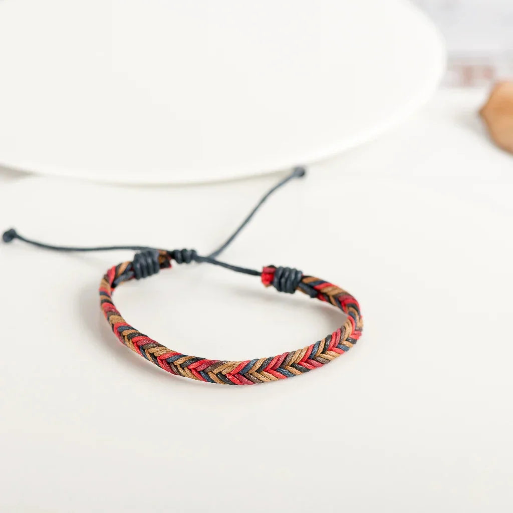 Flätat brasilianskt armband flerfärgat