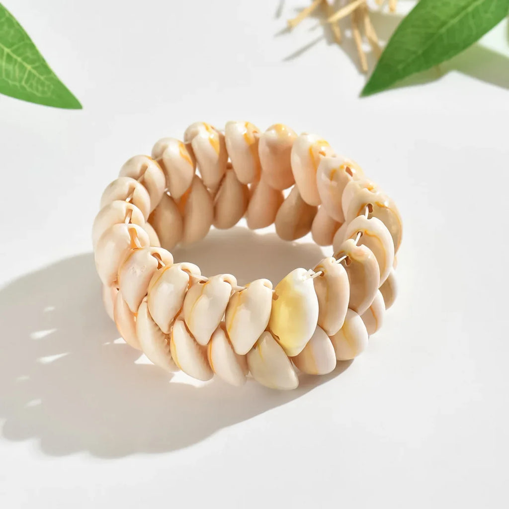 Boho náramek s mušlí kauri