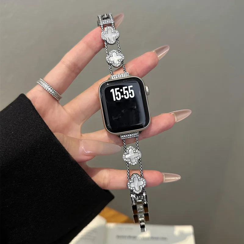 Udskiftningsarmbånd til Apple Watch - kløverdesign sort sølv