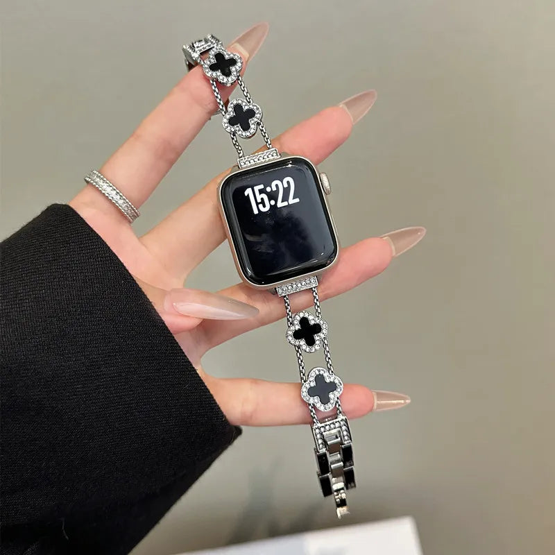 Udskiftningsarmbånd til Apple Watch - kløverdesign sort sølv