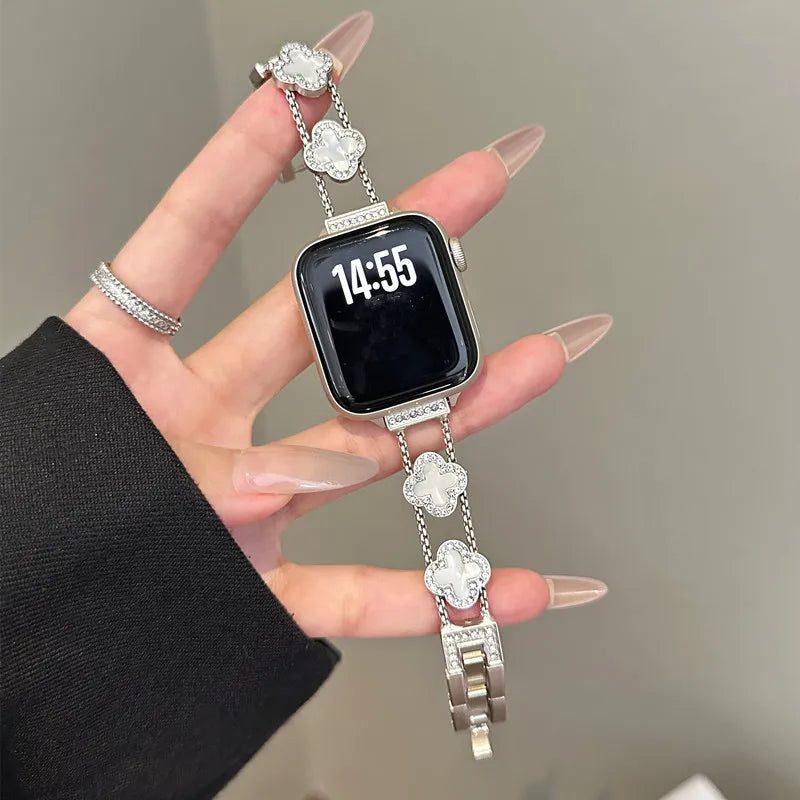Udskiftningsarmbånd til Apple Watch - kløverdesign sølv