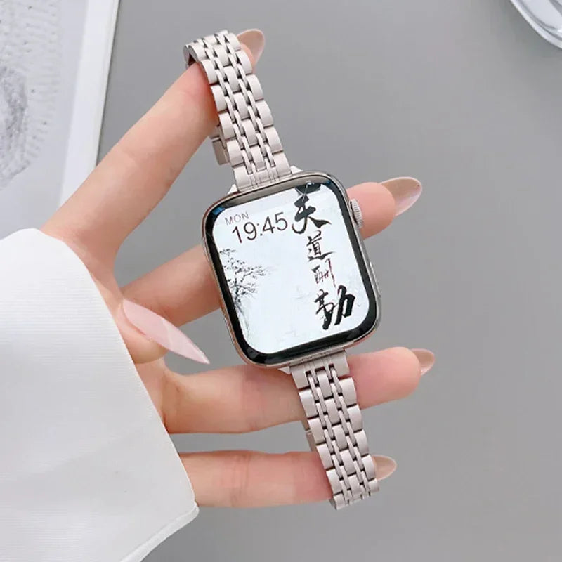 Náhradní řemínek pro Apple Watch ze stříbrné nerezové oceli