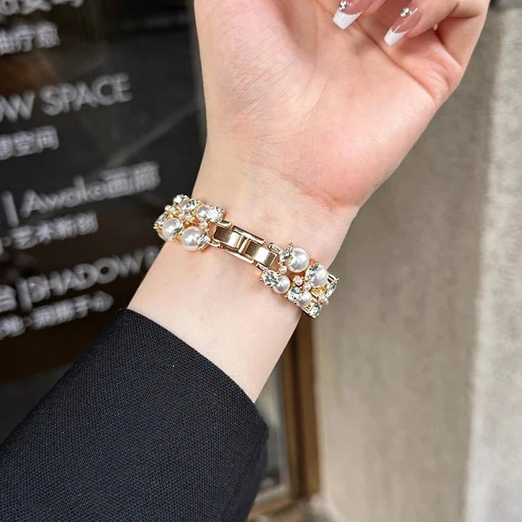 Náhradní řemínek pro Apple Watch se štrasem a perlami ve zlaté barvě