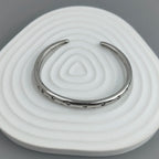 Elegantní náramek se stříbrnými hvězdami a nebeskými tělesy