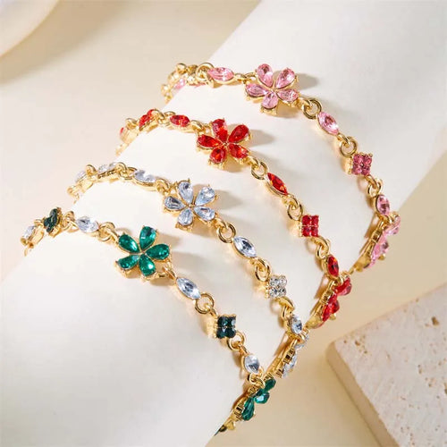 Elegant armbånd med blomster