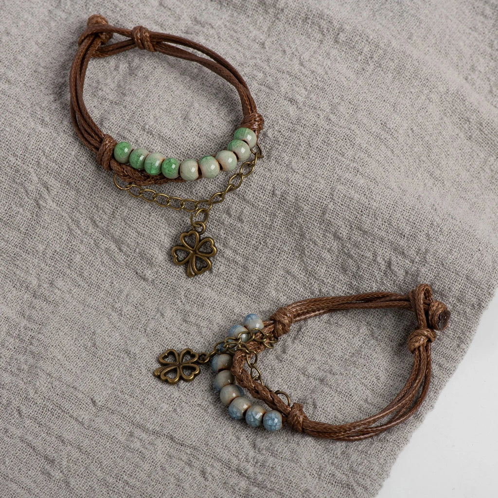Bracelet en Corde avec Trèfle à 4 Feuilles et Perles vert