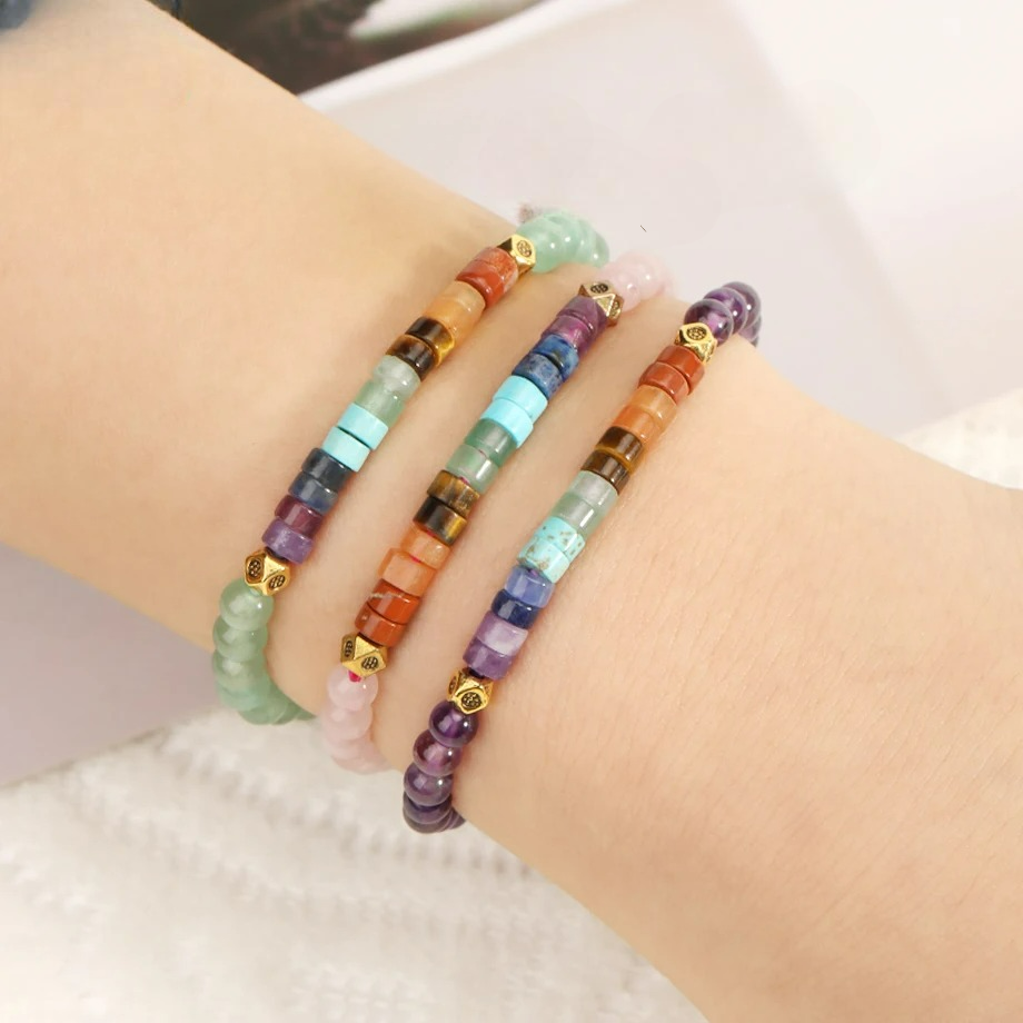 Armbånd i naturlige sten 7 chakraer rosenkvarts
