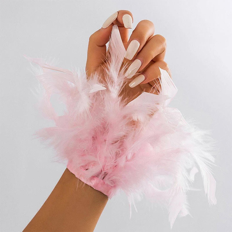 Armbånd med luftig rosa fjær rosa