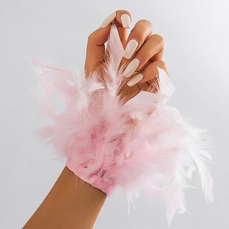 Armbånd med luftig rosa fjær rosa