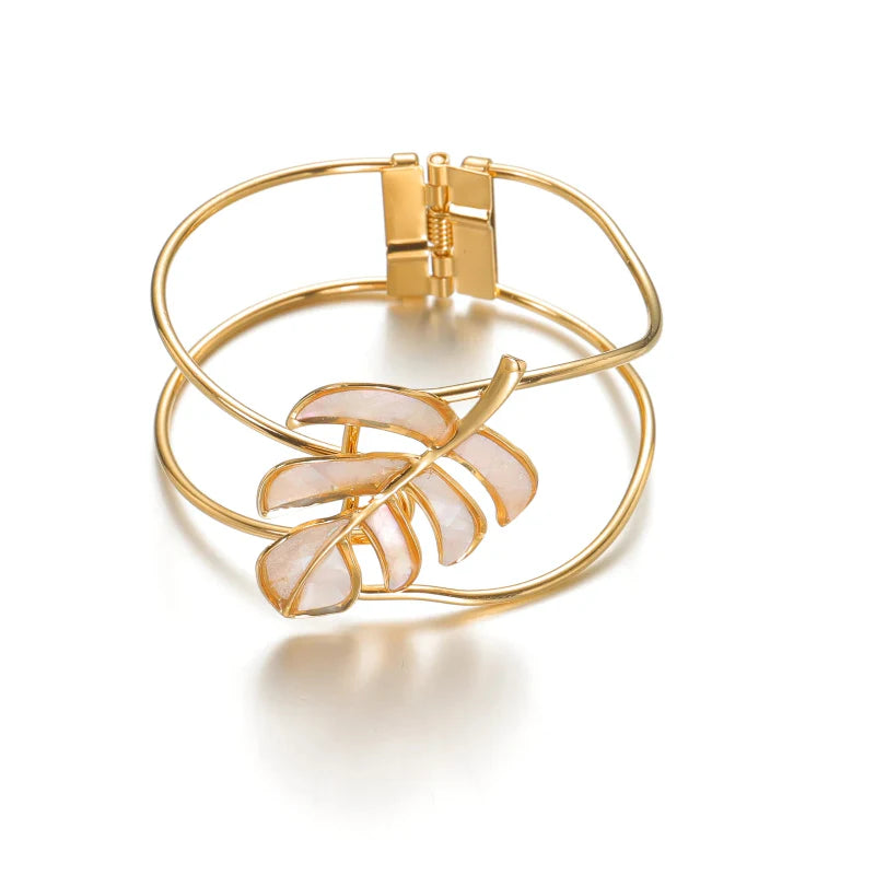 Hvidt armbånd med palmeblad