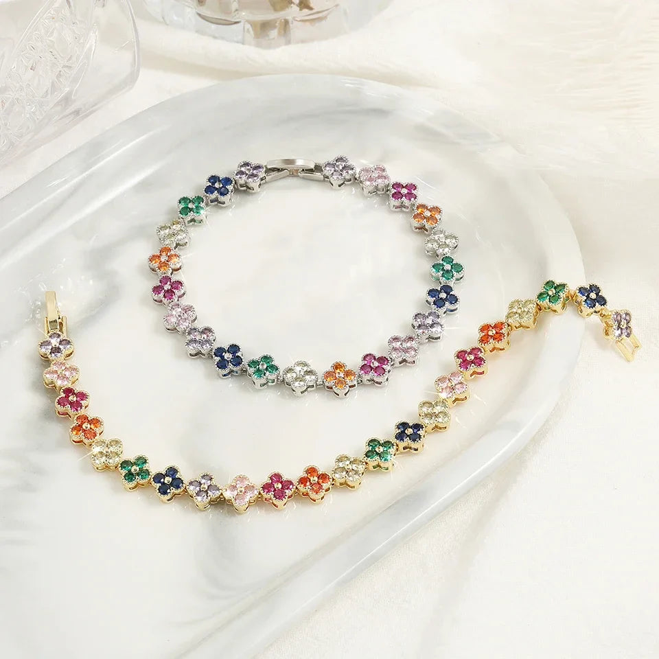 Náramek s barevnými sedmikráskovými květy stříbrný