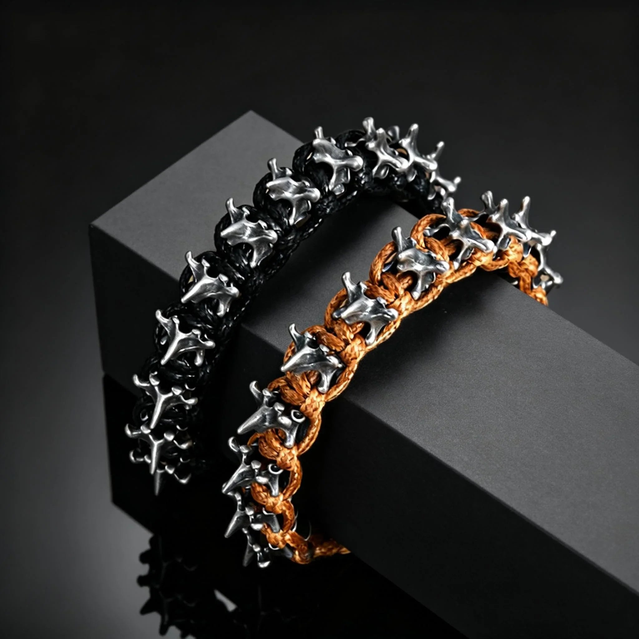 Klobeskyttende armbånd «Claw Wrist Armor» 