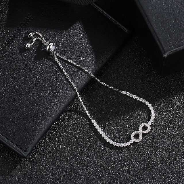 Oändlighetssymbolarmband i silver