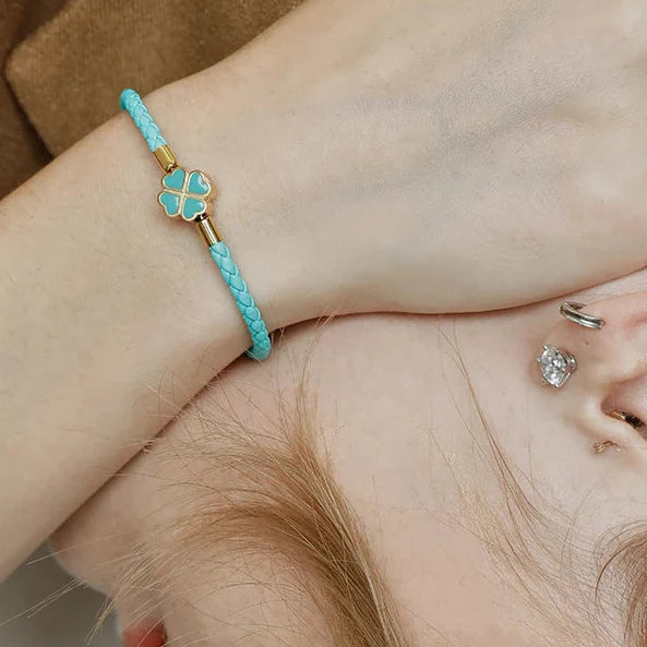 Bracelet Tressé en Cuir avec Trèfle à 4 Feuilles bleu