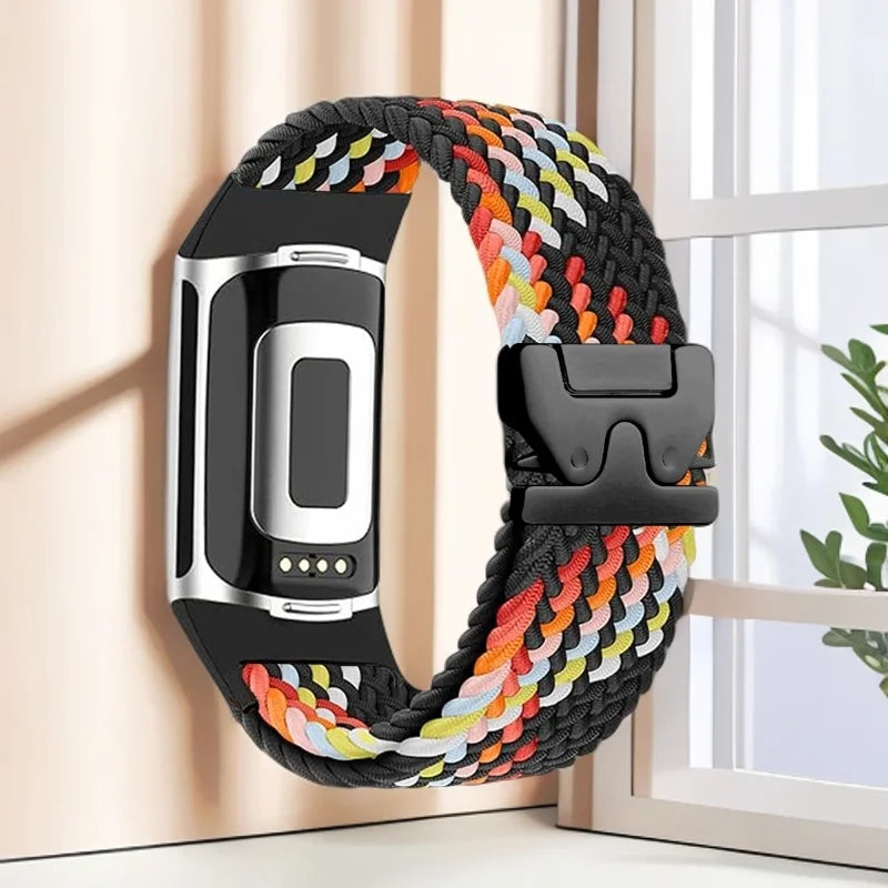 Flettet klokkerem for Fitbit Charge 5, Charge 6 svart flerfarget