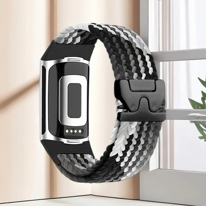 Flettet klokkerem for Fitbit Charge 5, Charge 6 svart og hvit