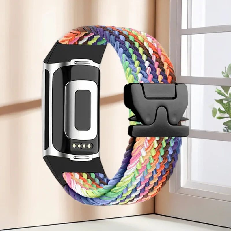 Flettet klokkerem for Fitbit Charge 5, Charge 6 regnbue