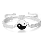 Flettet Yin Yang-armbånd hvitt og sølv