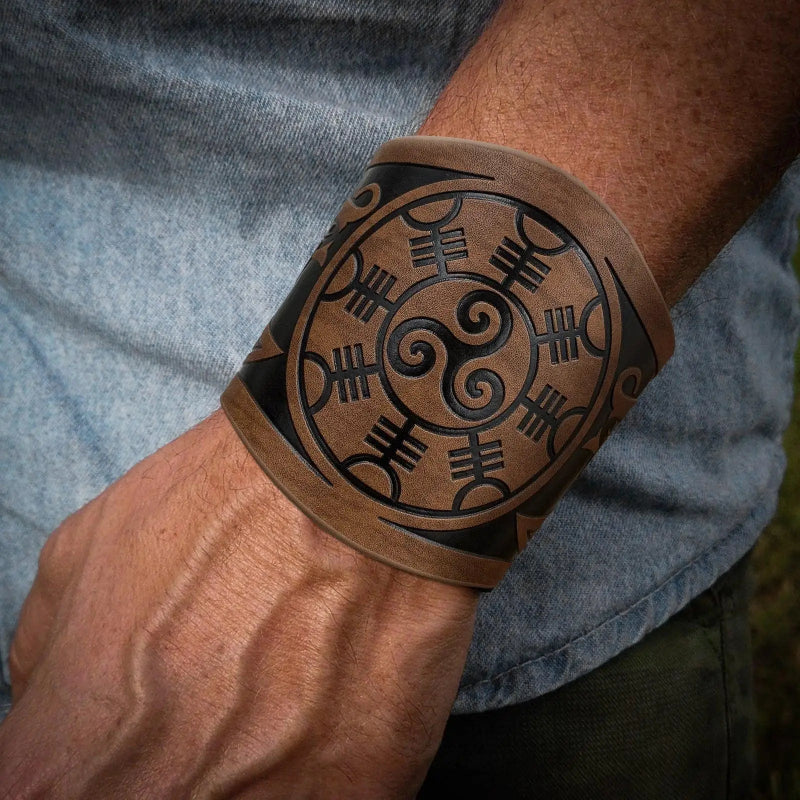 Vikingský náramek Triskel