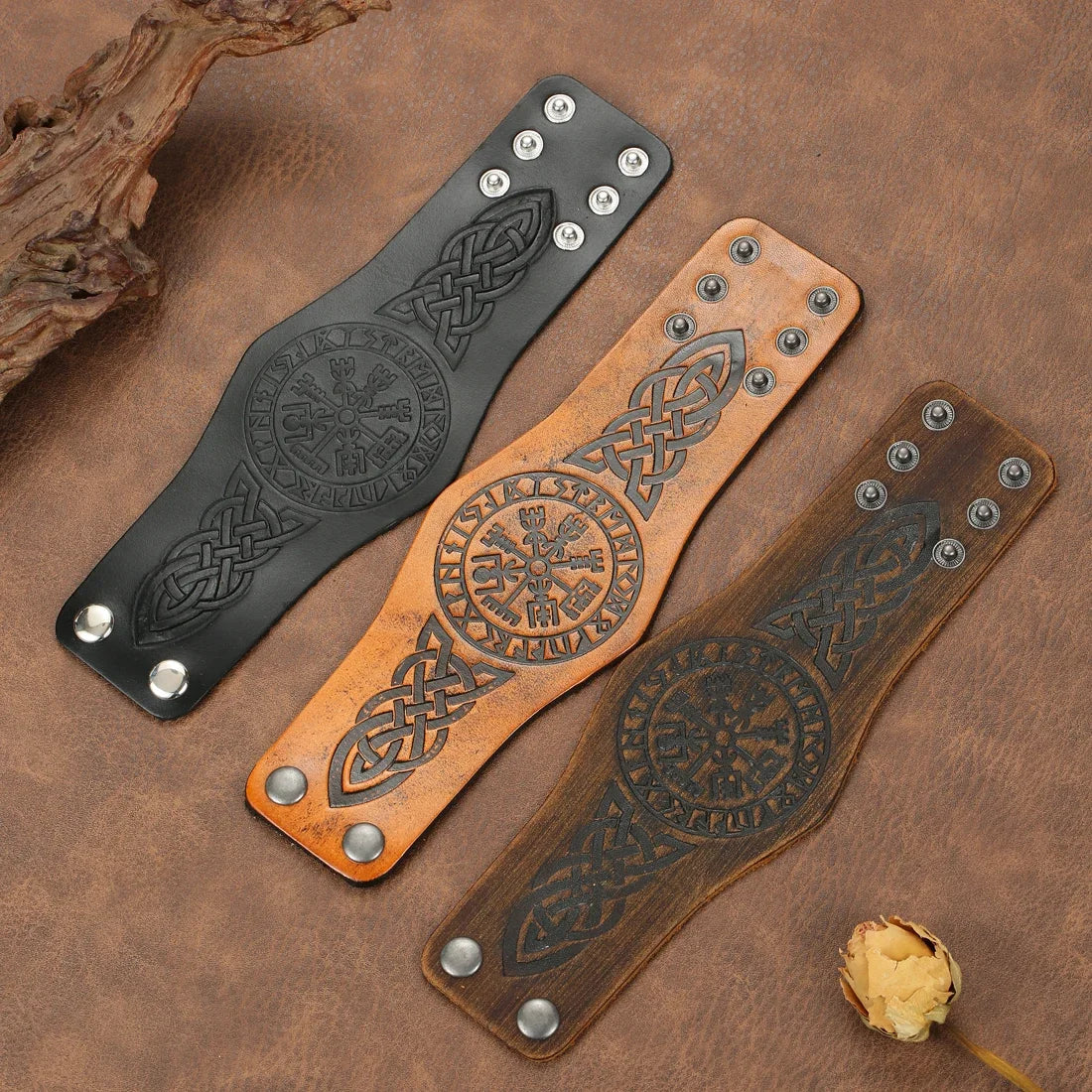 Náramek Viking Vegvisir z černé kůže