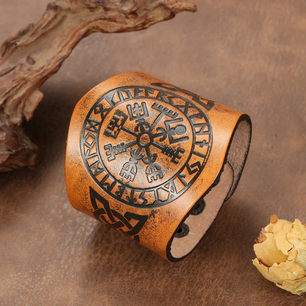 Bracelet Viking Vegvisir en cuir marron