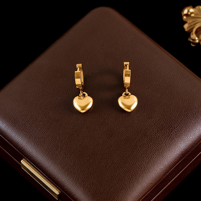 Sett med 3 smykker med hjerte 