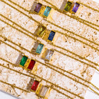 Collier avec Fin Pendentif Coloré Pierre de Naissance