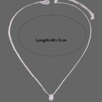 Halskjede med delikat vanndråpeanheng 