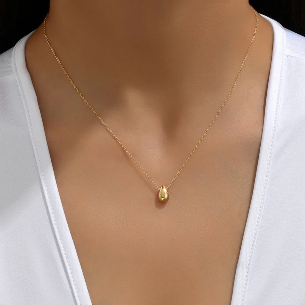 Collier avec Fin Pendentif Goutte d'Eau or