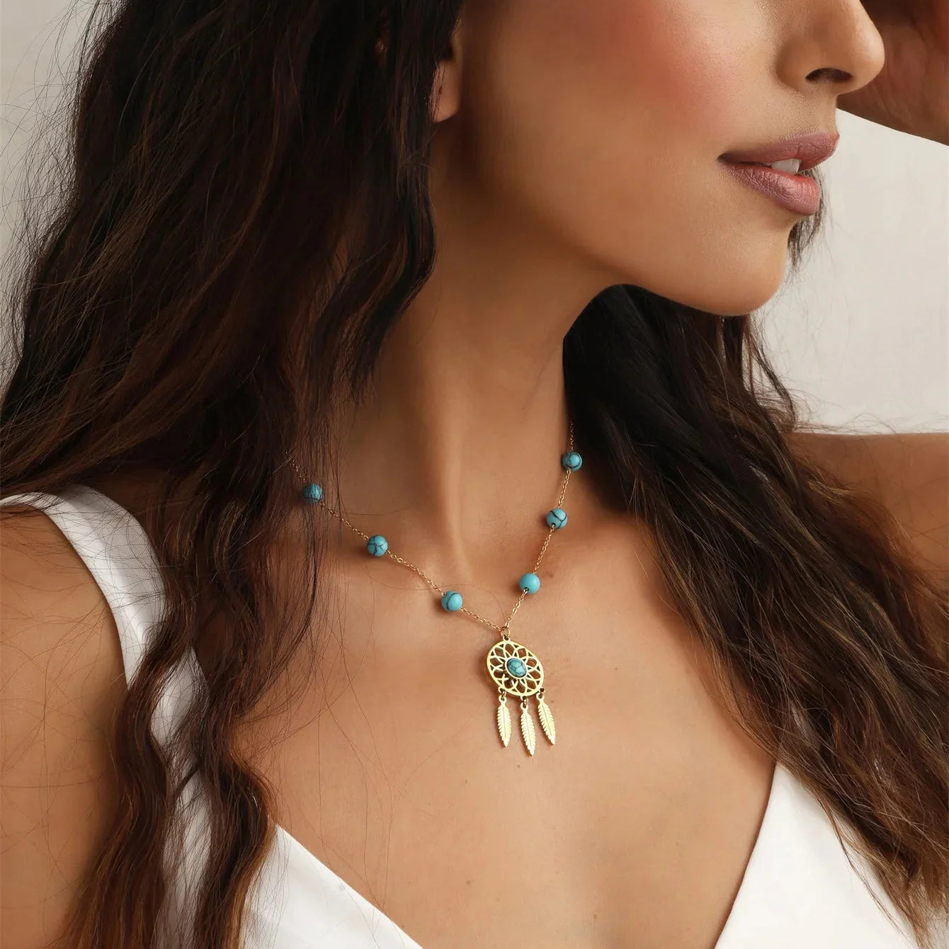 Collier avec pendentif Attrape-Rêve et Perles Turquoises