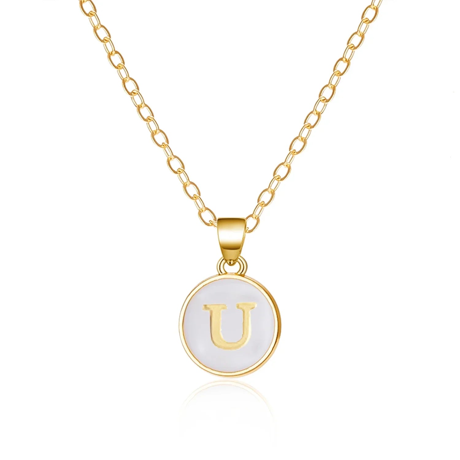 Halsband med vit bokstavsberlock u