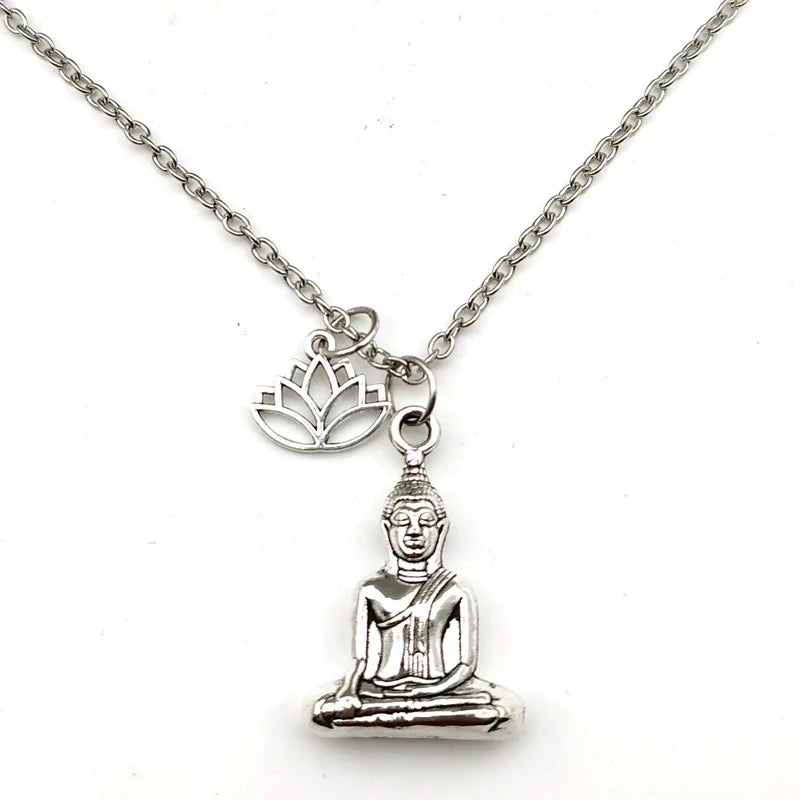 Collier avec Pendentif Bouddha et Fleur de Lotus