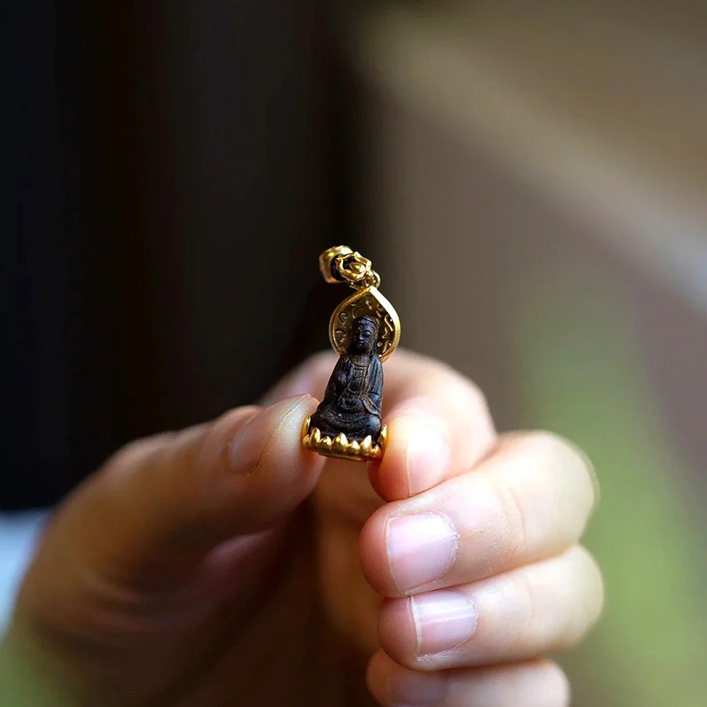 Halskjede med tibetansk Buddha-anheng