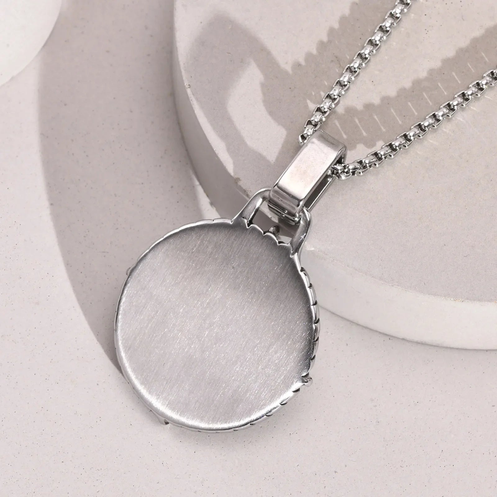 Halskjede med kompassrose anheng for menn