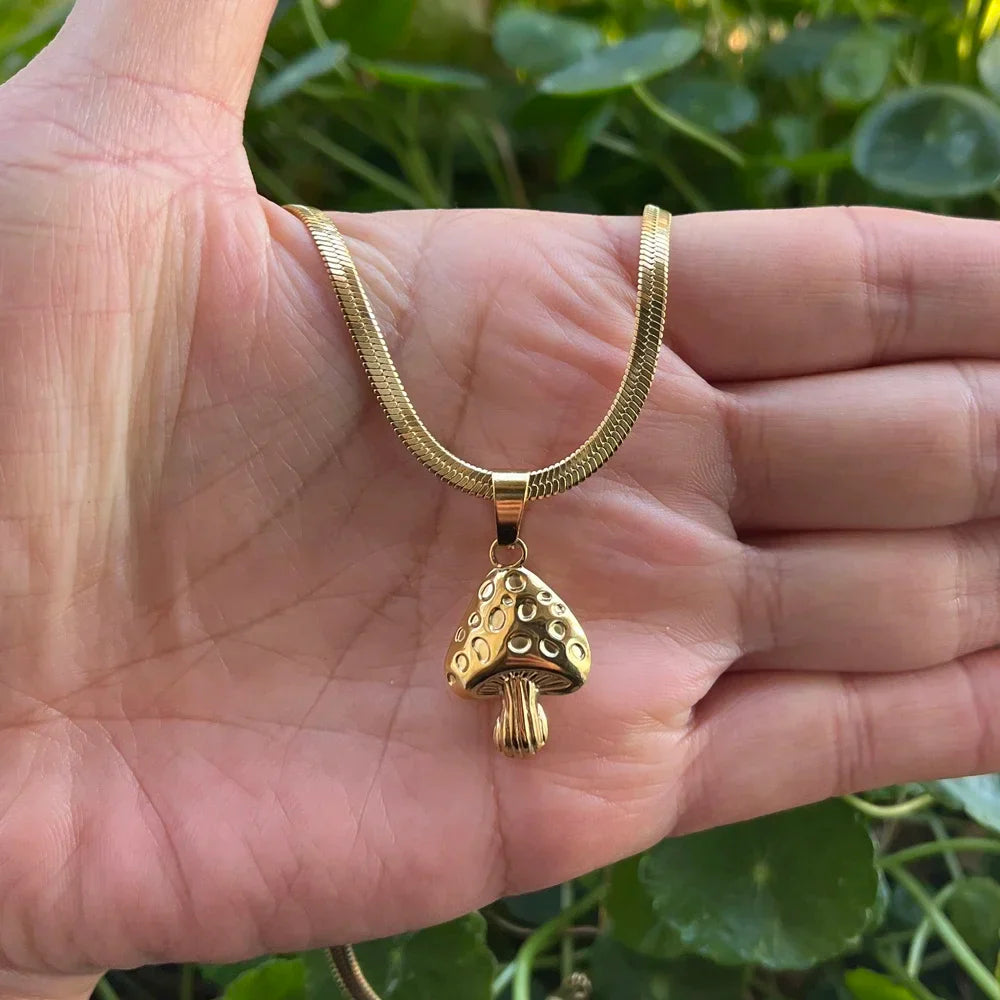 Collier avec Pendentif Champignon or